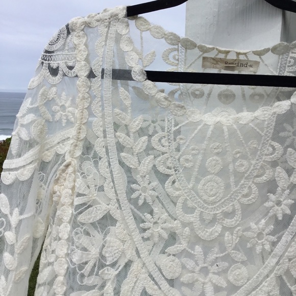 REWIND Sheer Lace Embroidered Bell Sleeve Top 🔴 - Picture 4 of 14